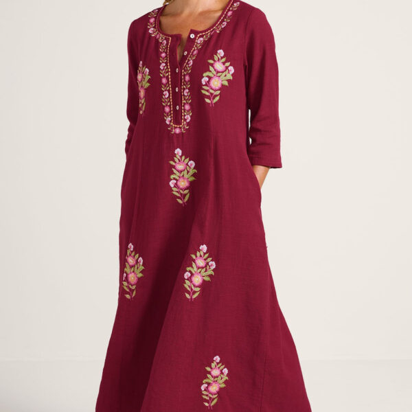 April Cornell Embroidered Lounger